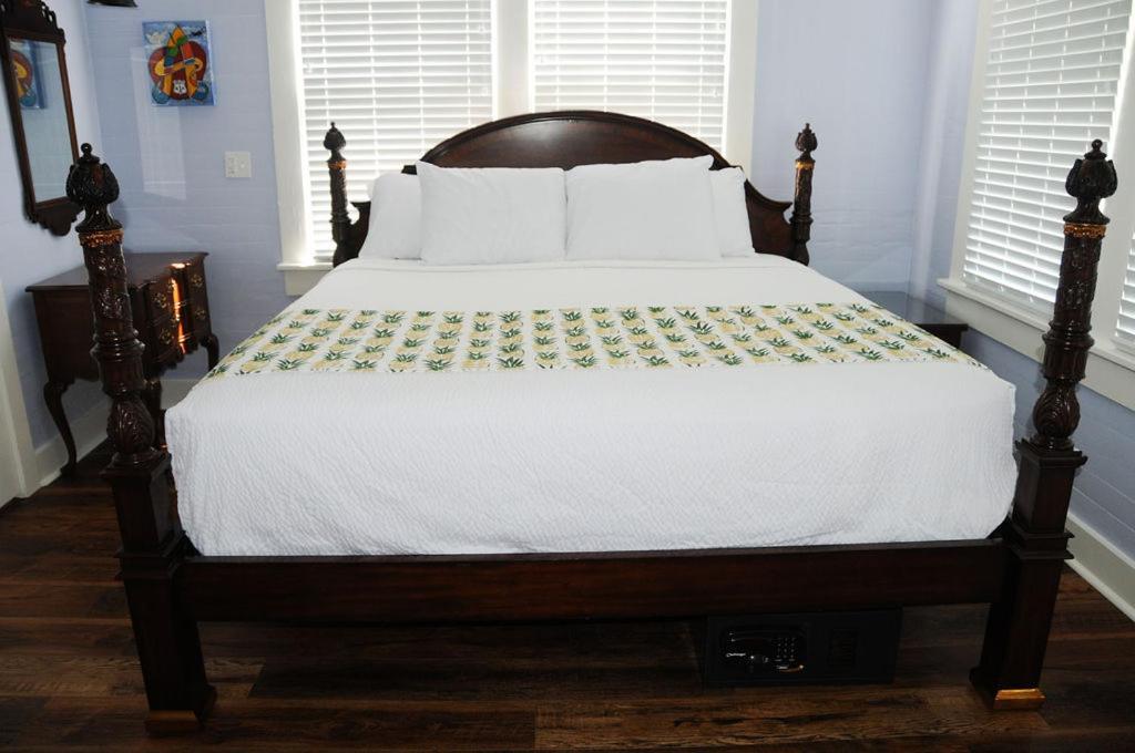 The Porch On Frances Inn - Adults Exclusive Кі-Вест Номер фото
