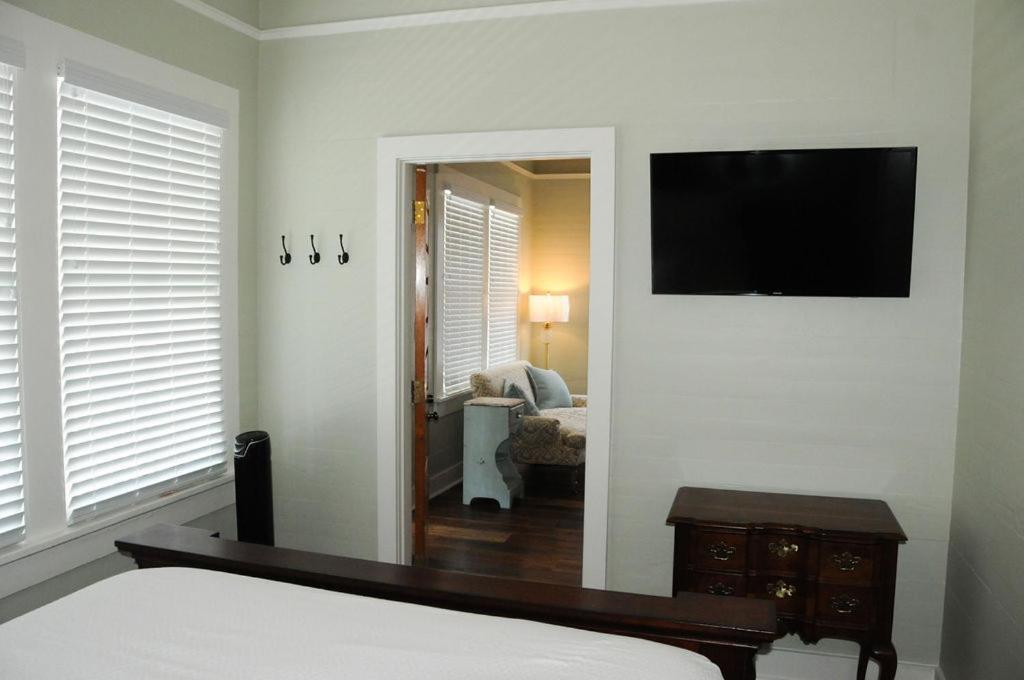 The Porch On Frances Inn - Adults Exclusive Кі-Вест Номер фото