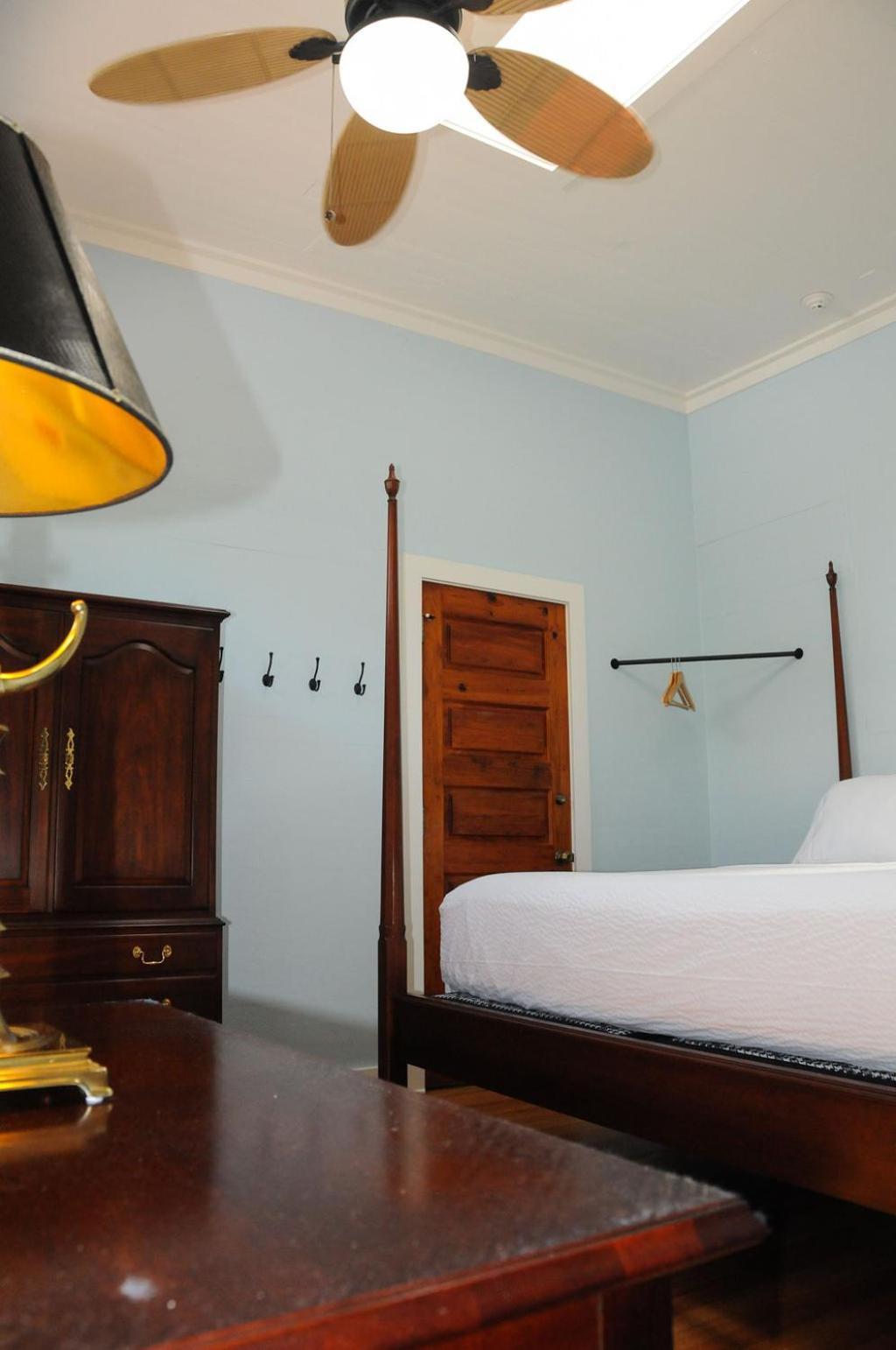 The Porch On Frances Inn - Adults Exclusive Кі-Вест Номер фото